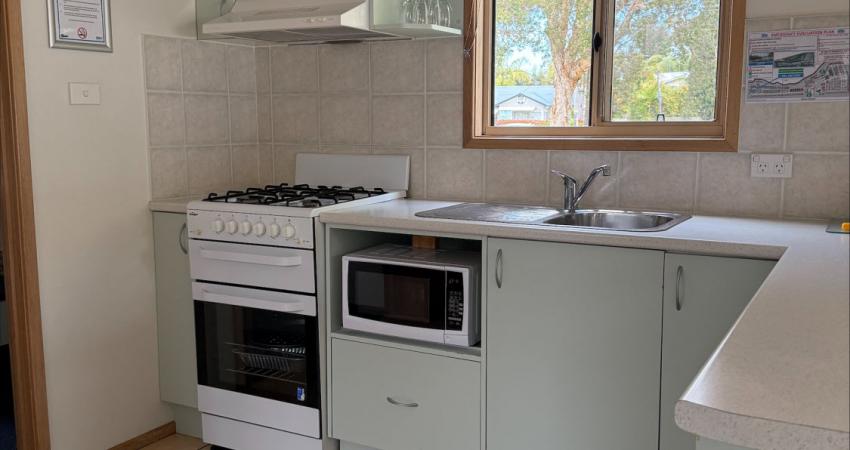 BIG4 narooma bungalow0006